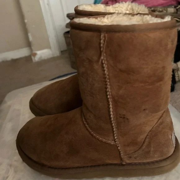 UGG Tan Sheepskin Boots Size 6 - Picture 3 of 6